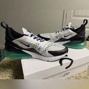W Air Max 270 size 8.5